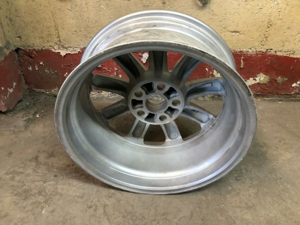 Genuine Toyota 18"x 7.5" Silver Alloy Wheel - Image 4